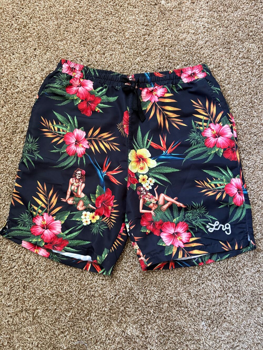 LRG Lifted Research Group Tropical Skull Hula Girl Board Shorts Size Large